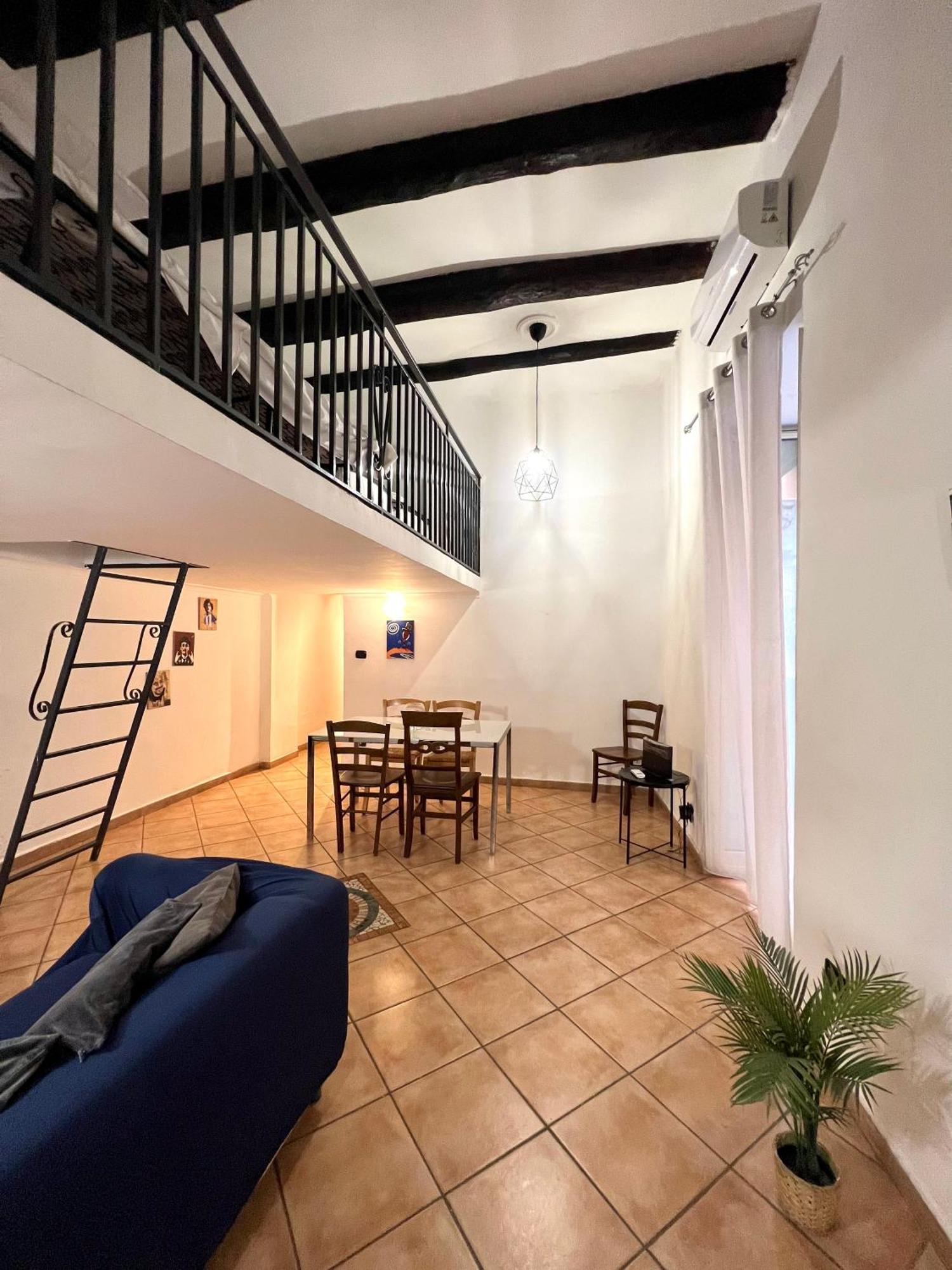 Core Guest House Наполи Екстериор снимка