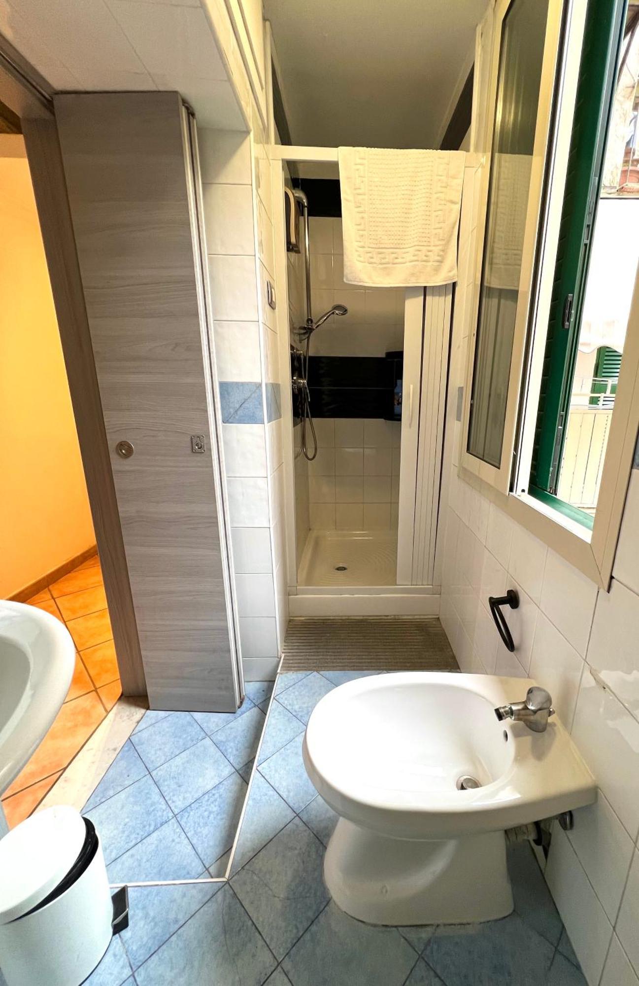 Core Guest House Наполи Екстериор снимка