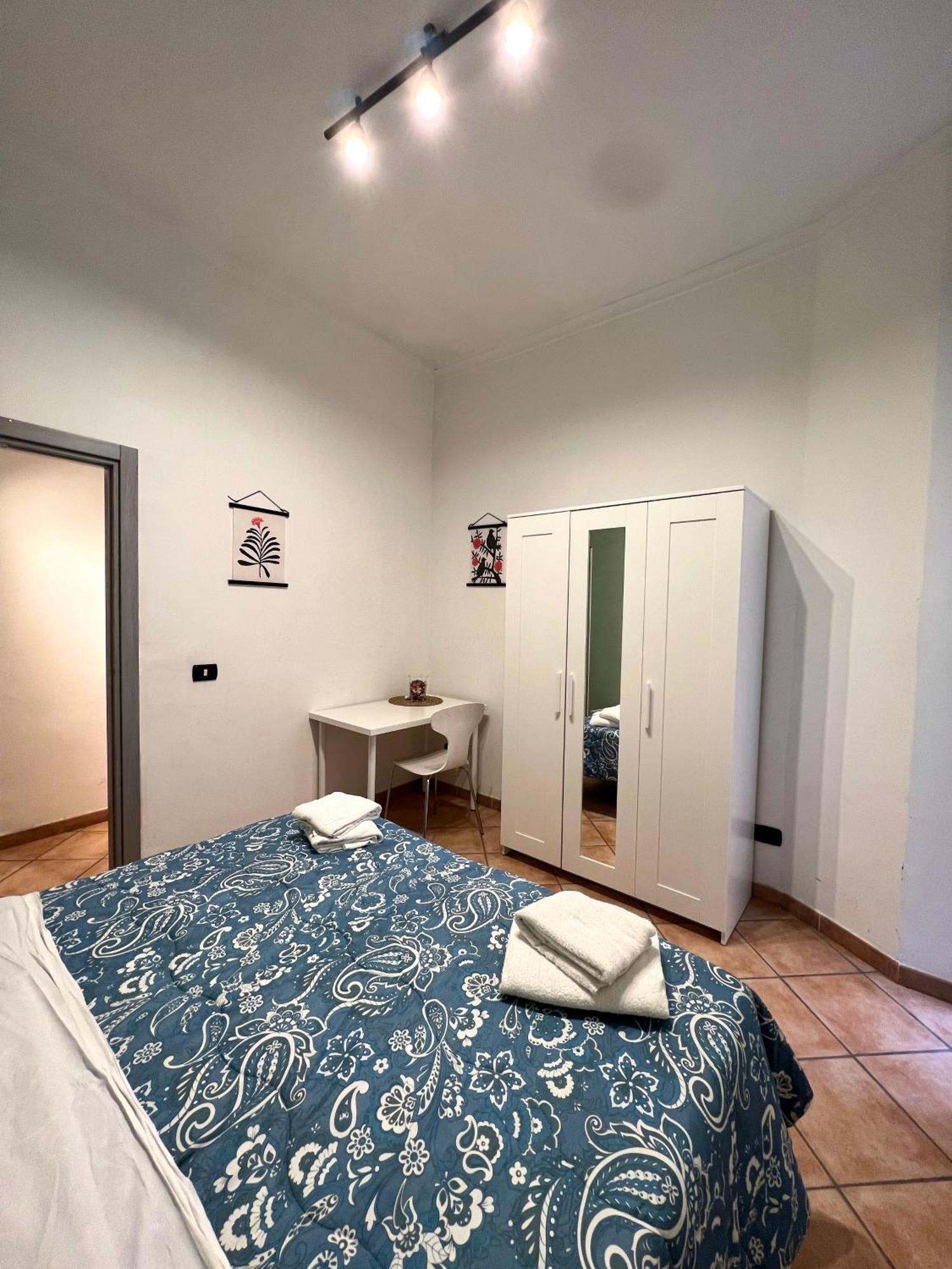 Core Guest House Наполи Екстериор снимка